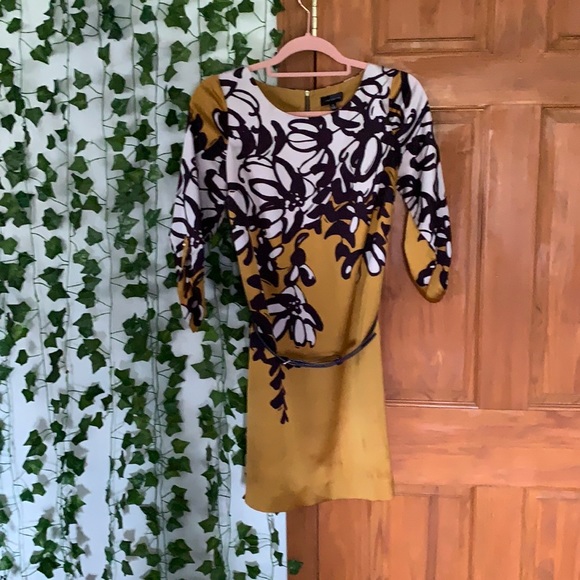 Mustard colored mid length dress with white and dark purple accents - Picture 1 of 7